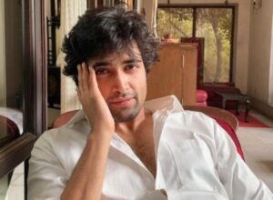 Adivi Sesh Biography in Hindi, age, height, wife, family, movies, new movies, net worth, Instagram, Twitter