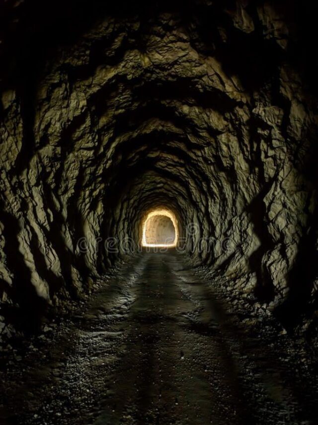 सुरंग में लंबे वक्त तक फंसे रहने से शरीर पर क्या असर पड़ता है | Uttarakhand tunnel news